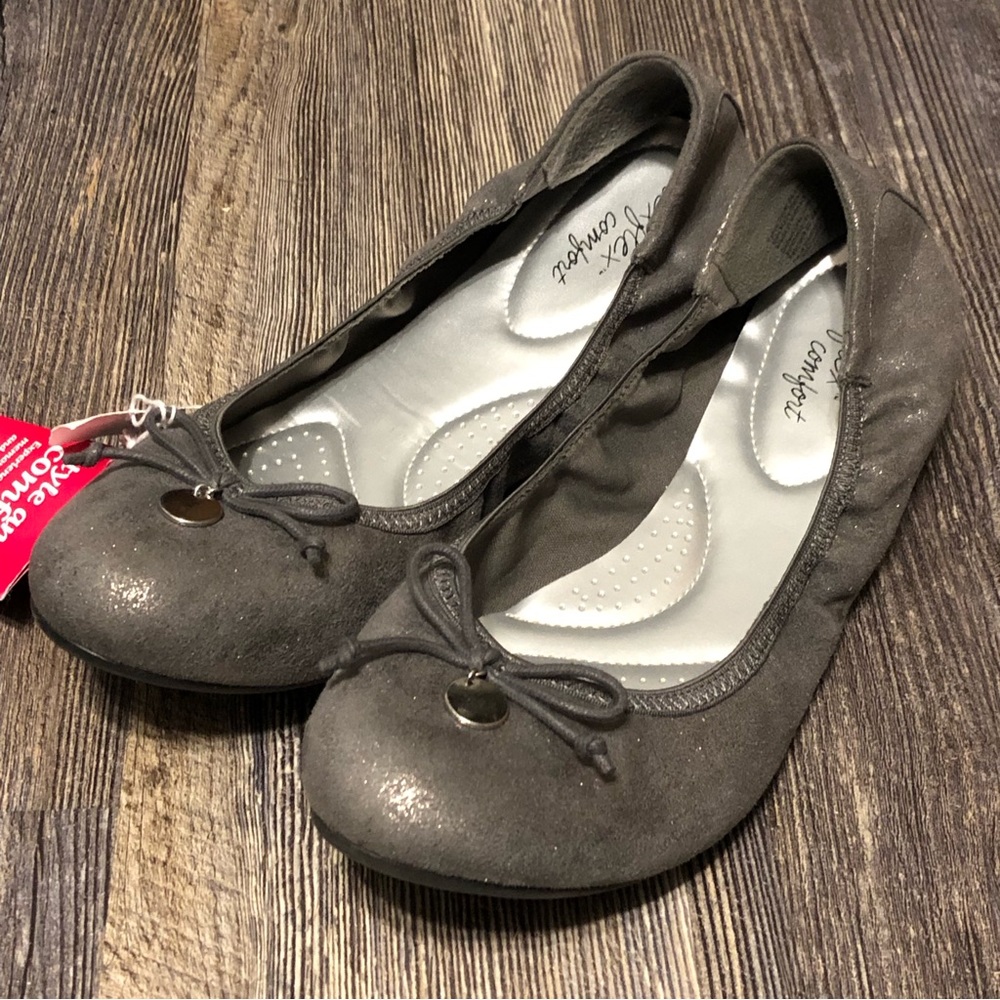 NWT dexflex comfort Metallic Gray Silver Shimmer Flats Size 11 WIDE